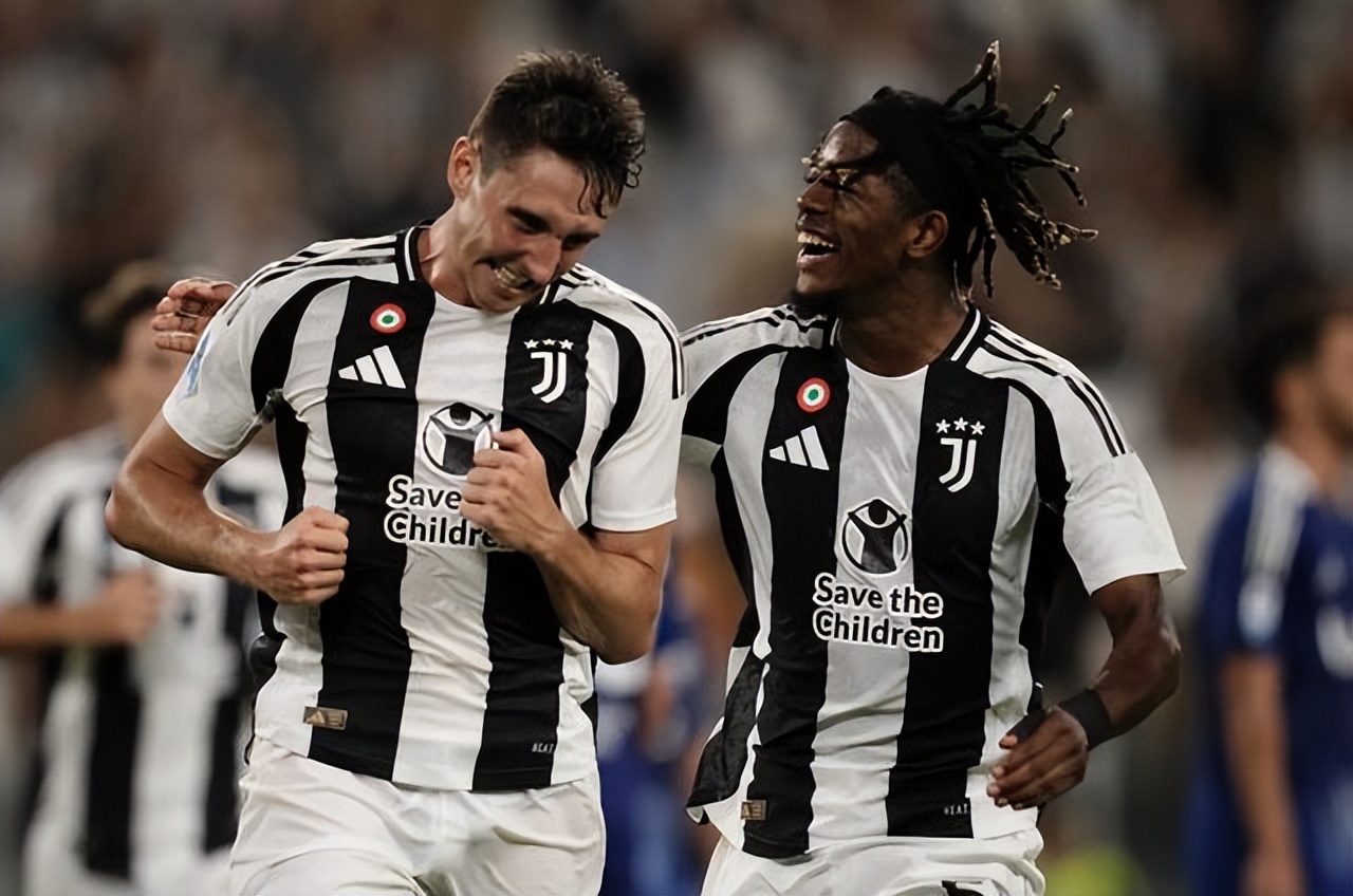 AC米兰横扫尤文,范戴克高光表现 AC米兰横扫尤文,范戴克高光表现