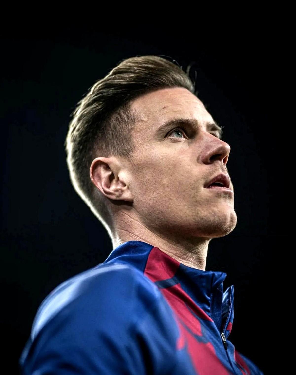 荷兰逆转罗马，梅西刷新纪录