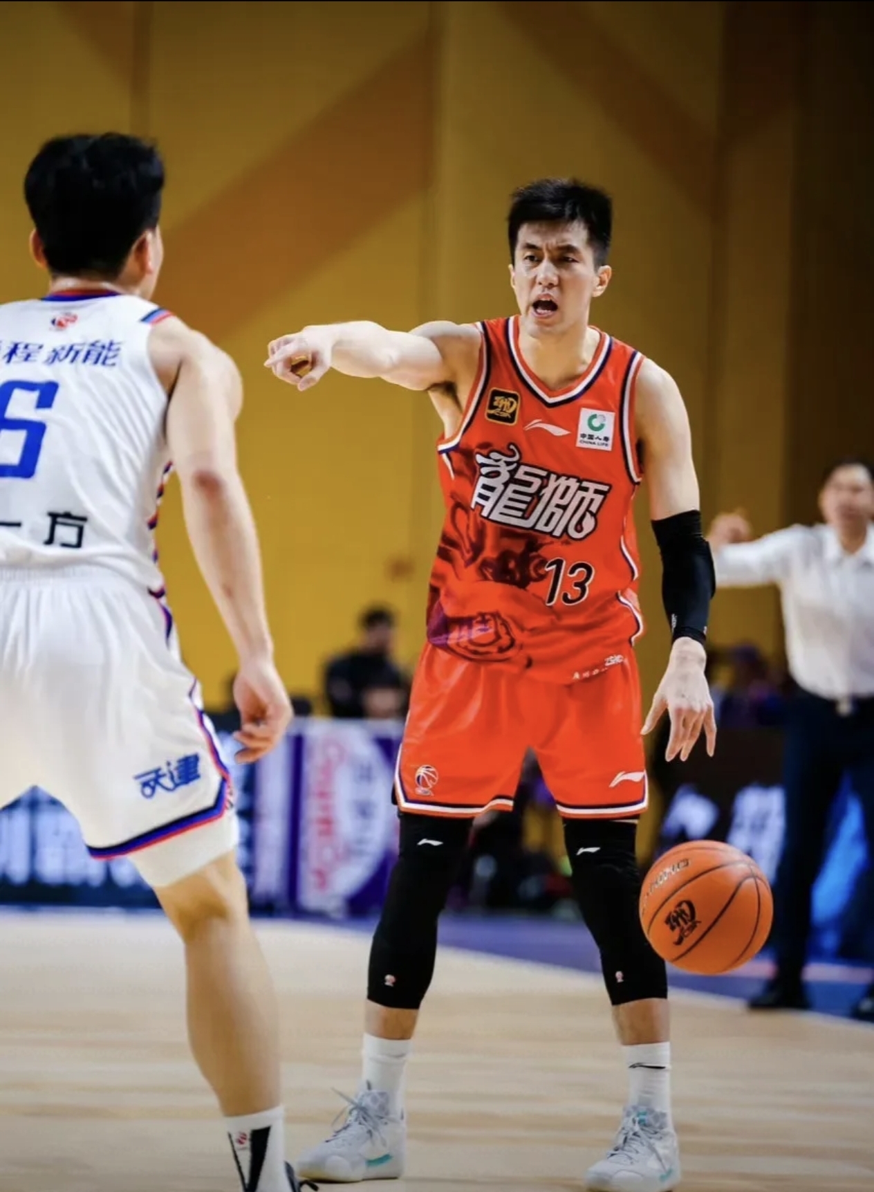 广州队绝杀天津队，布克扛起全队