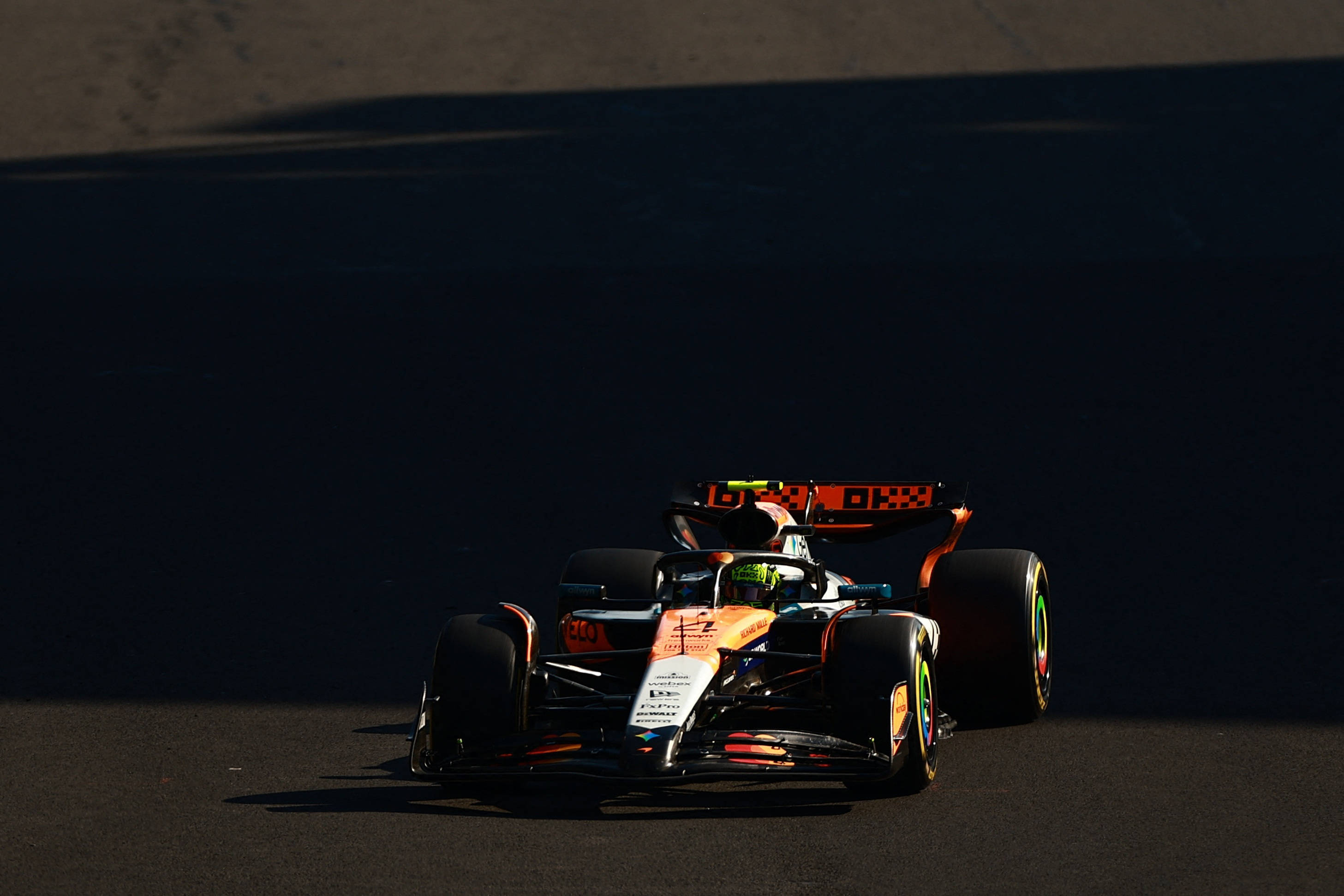 红牛车队横扫红牛二队，诺里斯刷新纪录