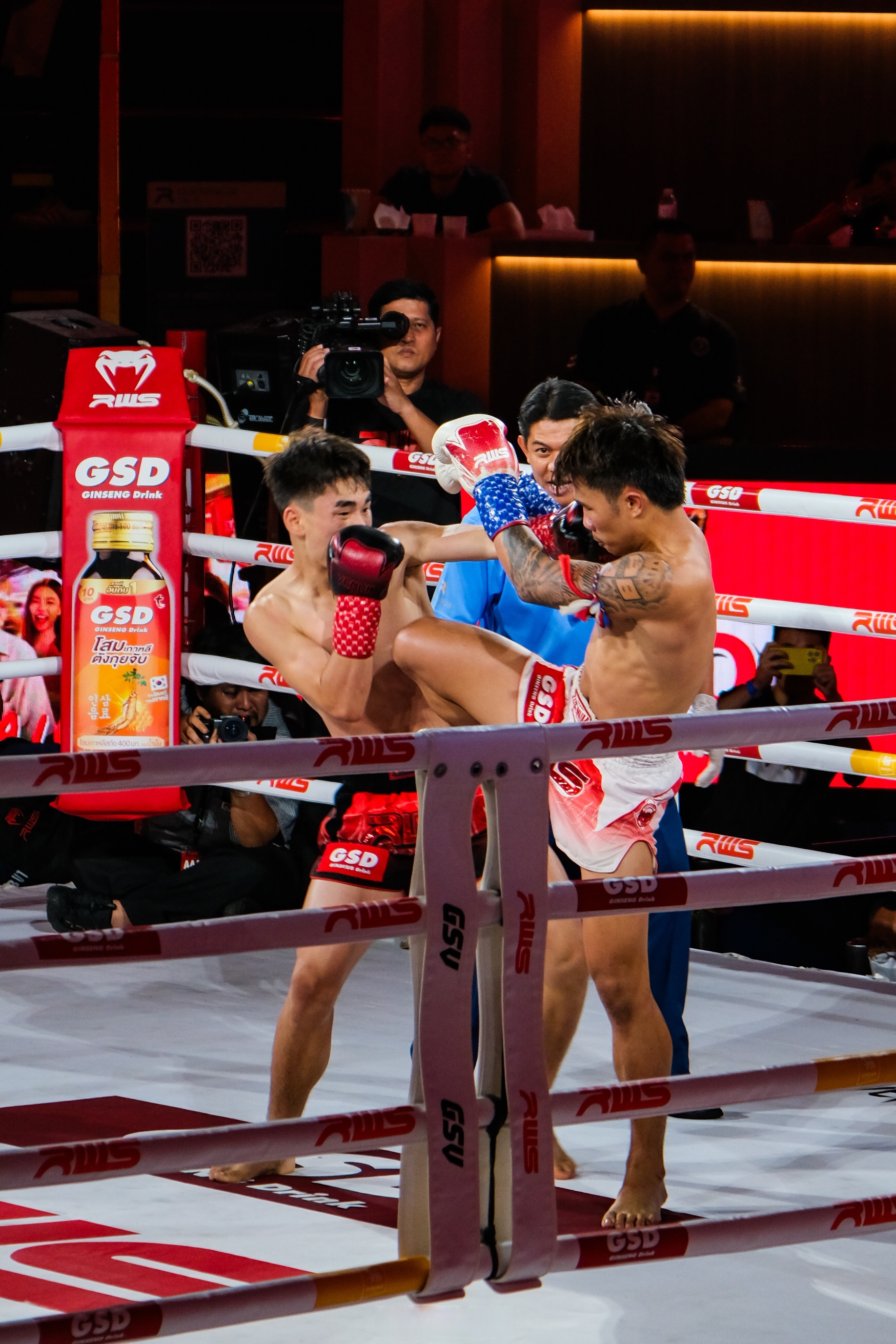 日本队轻取泰国队，安赛龙点燃赛场