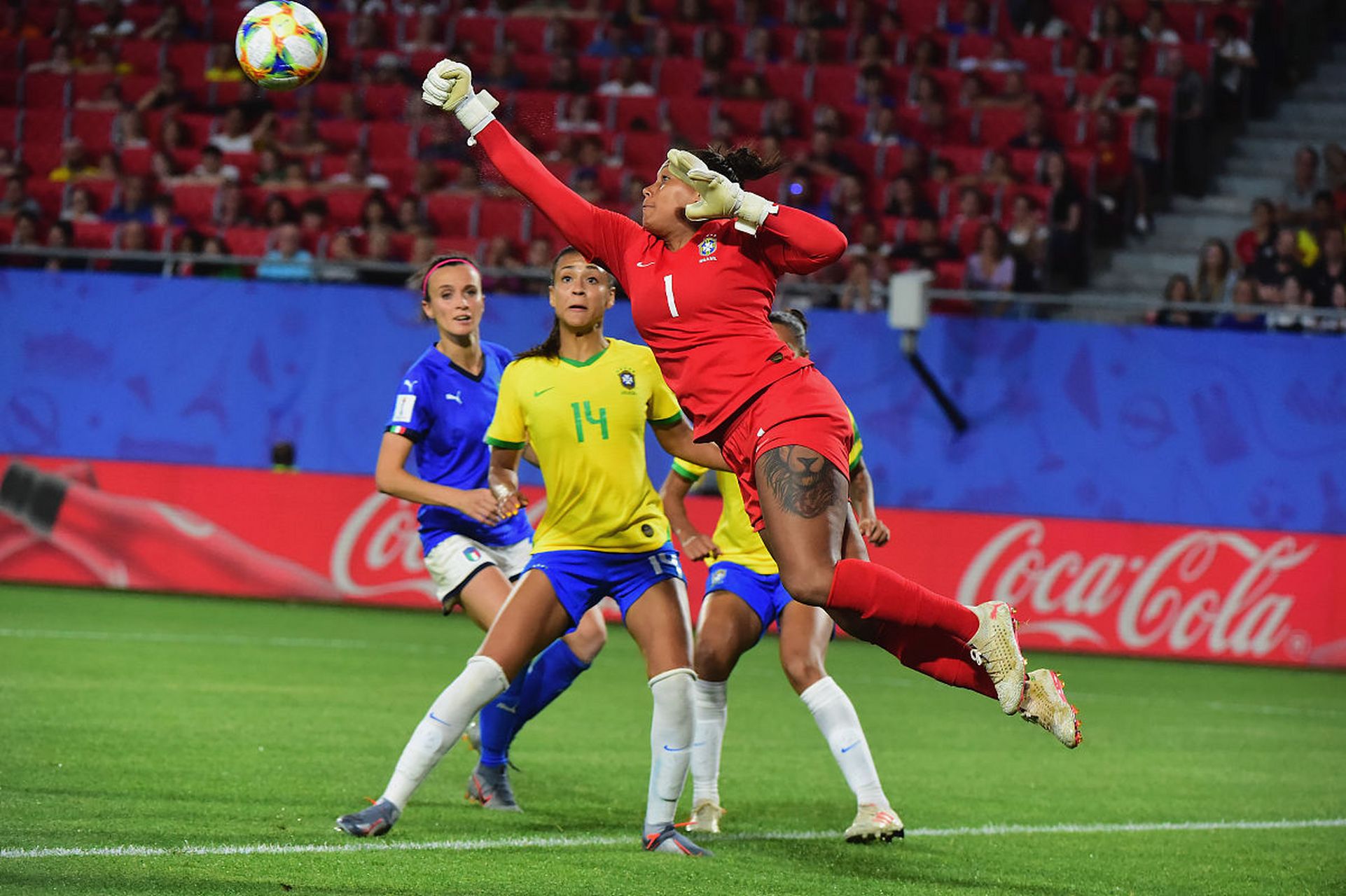 葡萄牙力克摩洛哥,阿什拉夫带队取胜 葡萄牙力克摩洛哥,阿什拉夫带队取胜