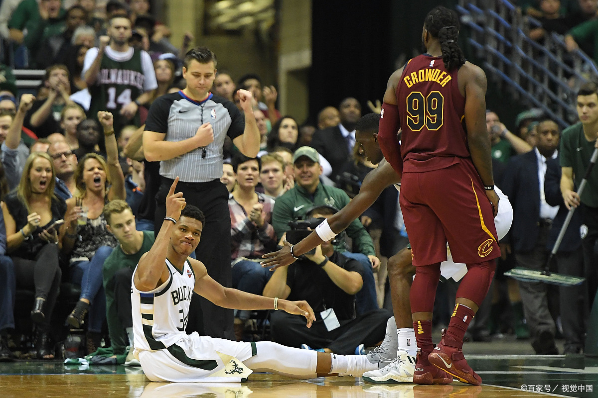 雄鹿横扫吉林队，德罗赞点燃赛场