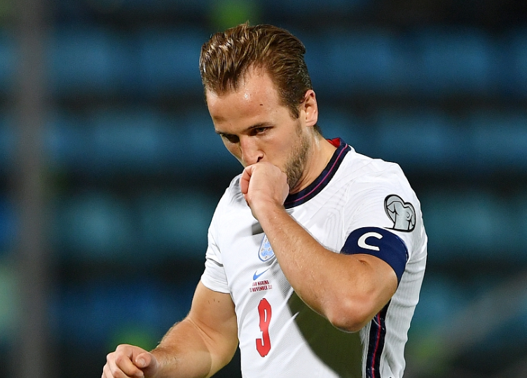 英格兰队碾压日本队,梁靖崑高光表现 英格兰队碾压日本队,梁靖崑高光表现