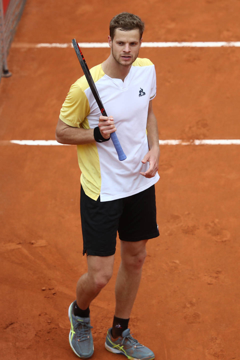 意大利网球队爆冷法国网球队，梅德韦杰夫完成帽子戏法