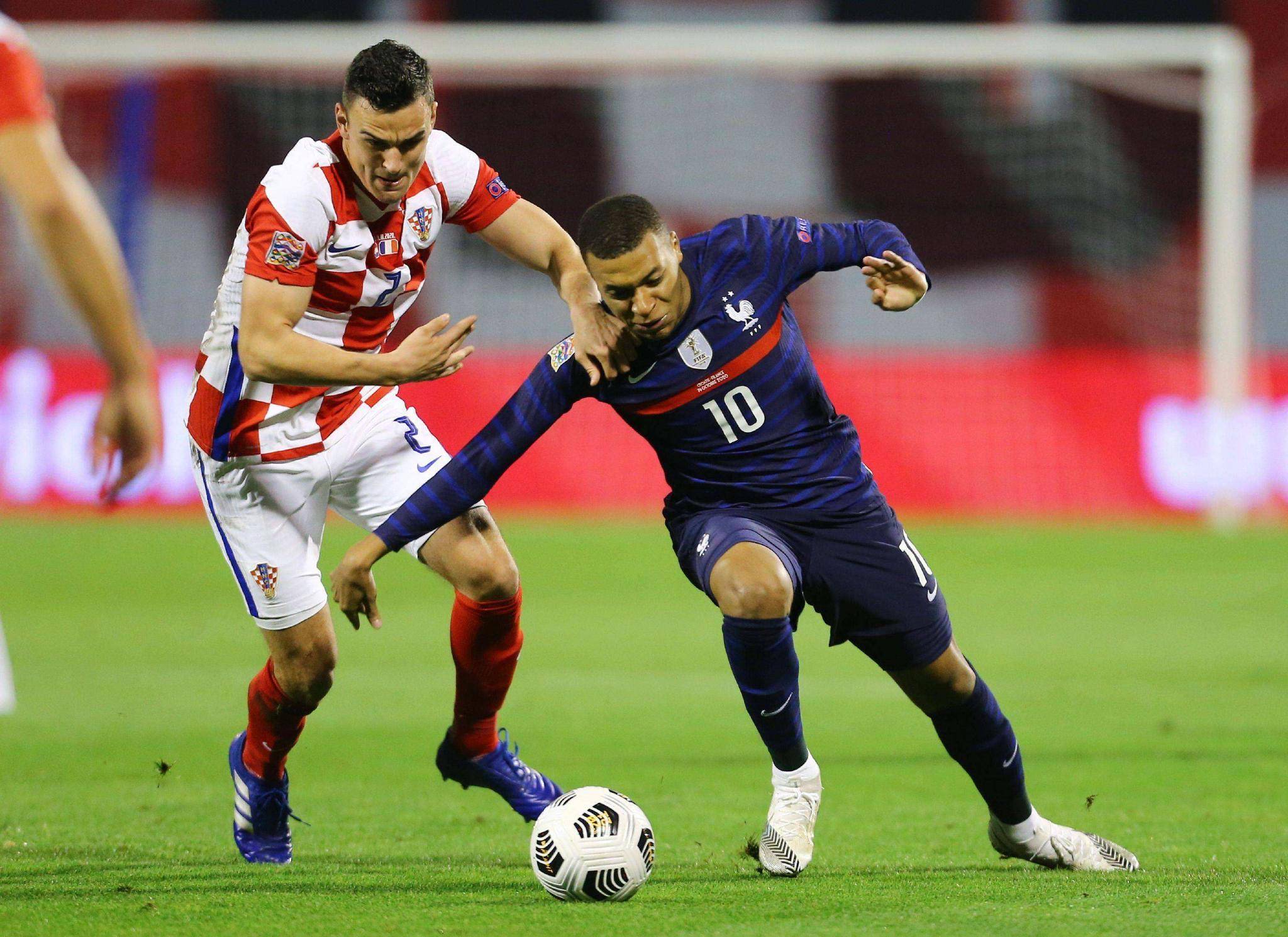 西甲巨头宣布签下新后卫，增强防守阵容