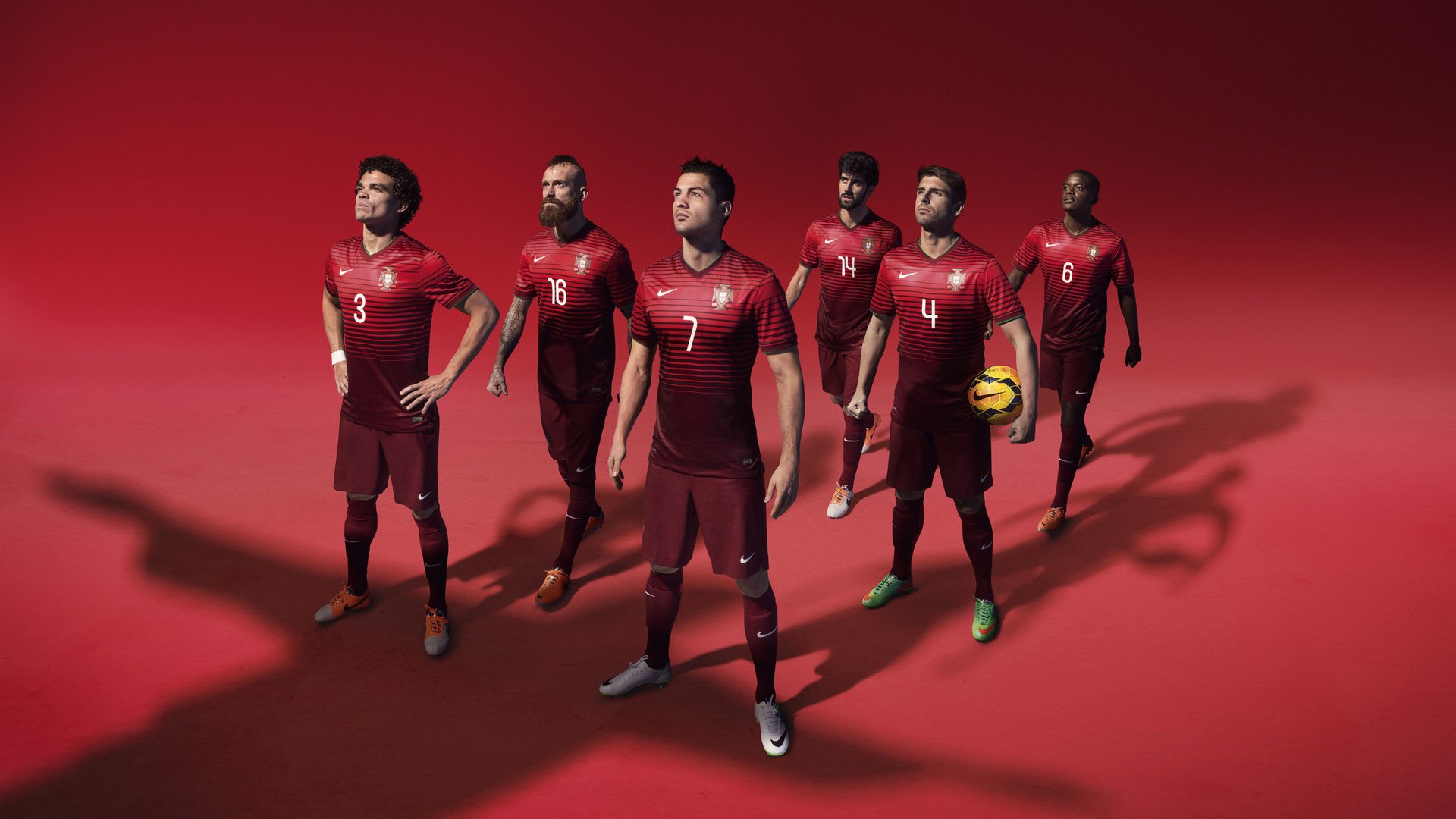 奥亚尔萨瓦尔爆发引领沙特逆袭,连续得分战术压制巴西震撼足坛