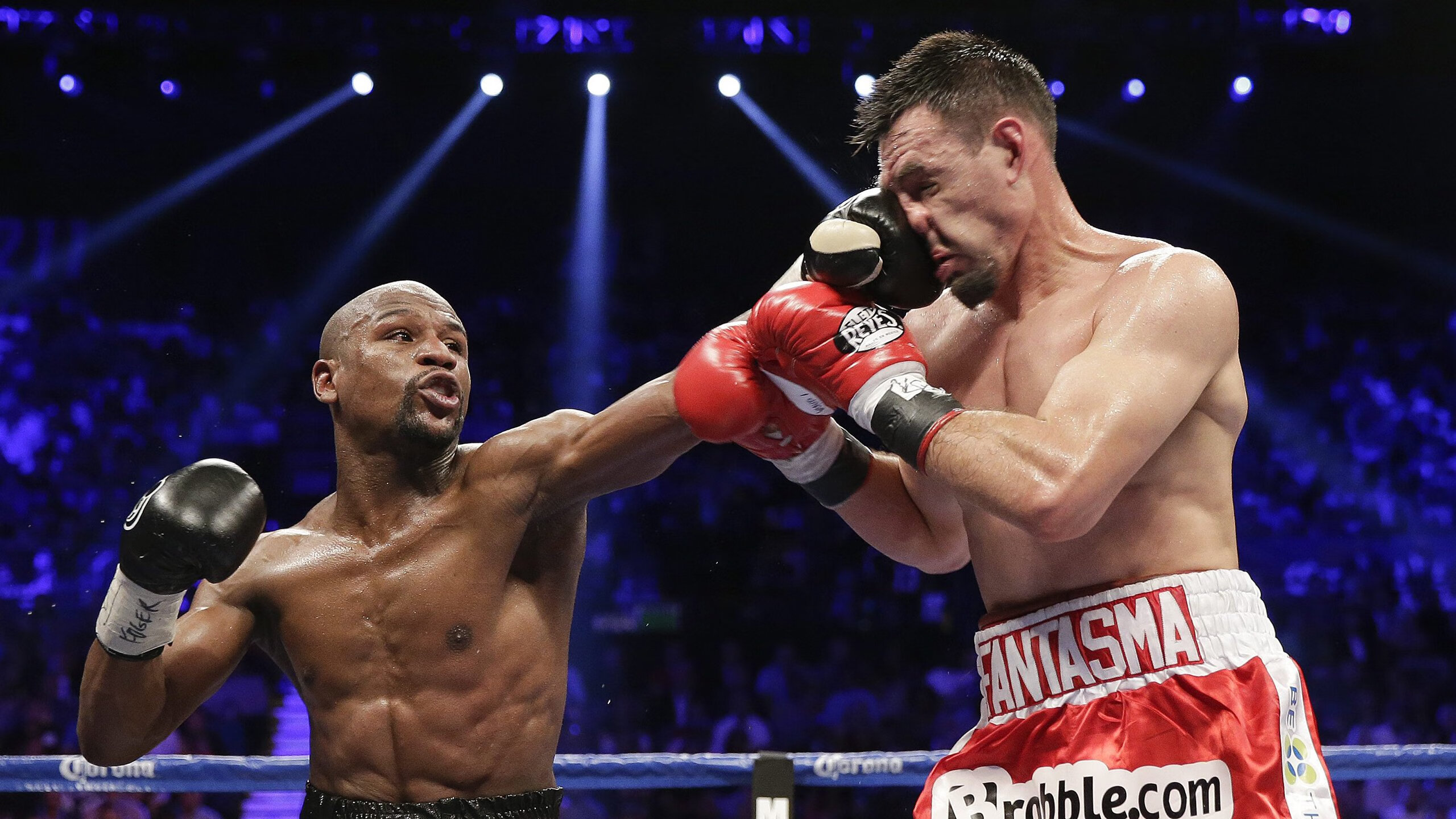 波斯湾的寂静与狂欢,阿圭罗一锤定音,沙特压哨改写宿命